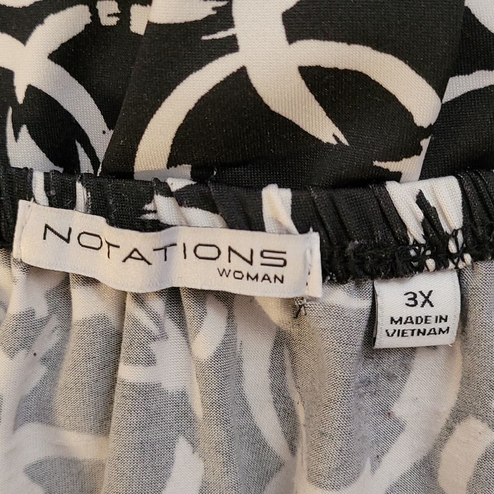 NOTATIONS 3X Black & White Scoop Neck Top - Picture 6 of 6